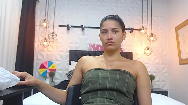 Snapshot of Alison_Wiley chatting on 01/25/25, 11:55 Alison Wiley online show from 01/25/25, 11:55