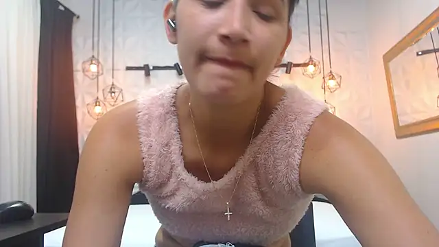 Snapshot of Alison_Wiley chatting on 02/04/25, 01:06 Alison Wiley online show from 02/04/25, 01:06