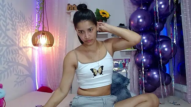 Snapshot of Alison_Wiley chatting on 10/13/25, 04:23 Alison Wiley online show from 10/13/25, 04:23