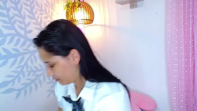 Alison Wiley online show from 04/05/26, 06:43