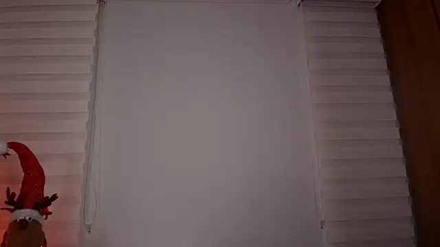 venusleroy  online show from 12/21/24, 03:25