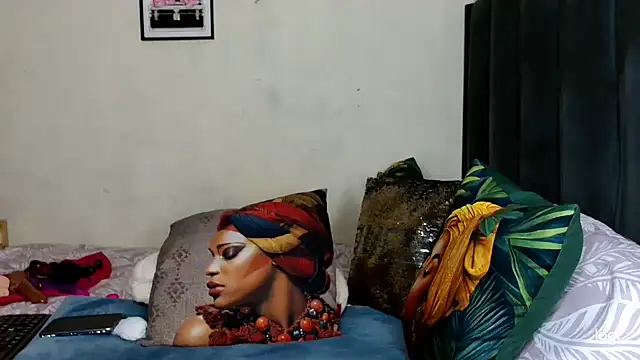 quenliyasa online show from 03/12/26, 07:42