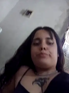 Snapshot of lucylovles chatting on 02/07/25, 01:01 lucylovles online show from 02/07/25, 01:01