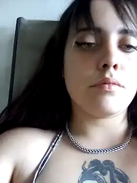 Snapshot of lucylovles chatting on 02/23/25, 01:32 lucylovles online show from 02/23/25, 01:32