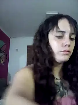 Snapshot of lucylovles chatting on 03/08/25, 01:17 lucylovles online show from 03/08/25, 01:17