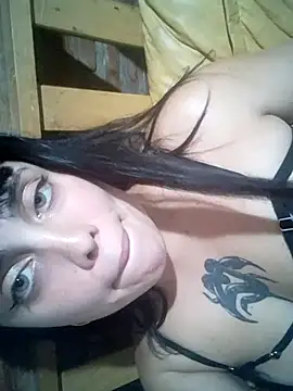 Snapshot of lucylovles chatting on 05/25/26, 04:51 lucylovles online show from 05/25/26, 04:51