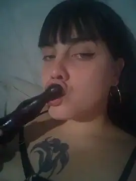 Snapshot of lucylovles chatting on 05/30/26, 10:18 lucylovles online show from 05/30/26, 10:18