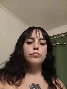 Snapshot of lucylovles chatting on 08/02/26, 04:22 lucylovles online show from 08/02/26, 04:22