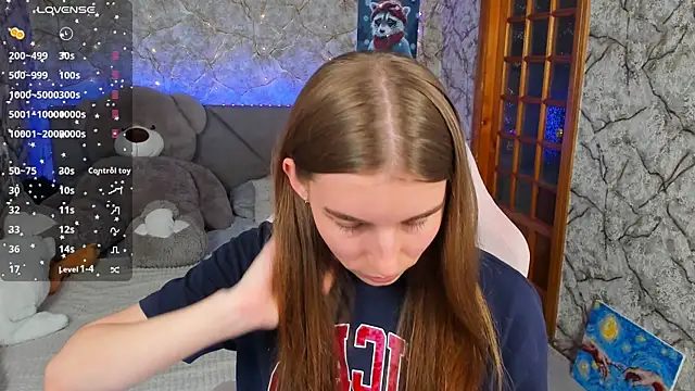 Snapshot of _flowersweeet_ chatting on 10/16/25, 06:09 flowersweeet online show from 10/16/25, 06:09