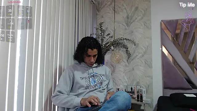 Snapshot of jackstanford chatting on 01/15/25, 02:24 jackstanford online show from 01/15/25, 02:24