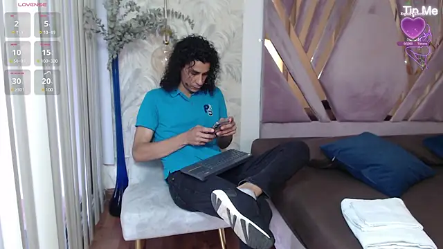 Snapshot of jackstanford chatting on 01/31/25, 01:12 jackstanford online show from 01/31/25, 01:12