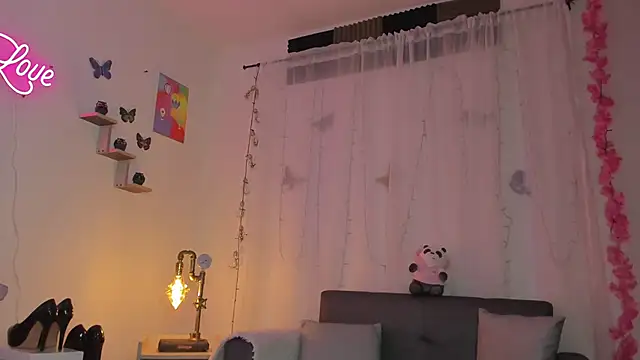 Alaia Love77 online show from 01/28/25, 09:40