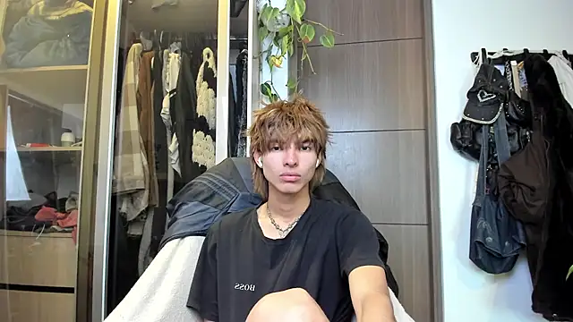 santy-kitty online show from 02/16/25, 04:20