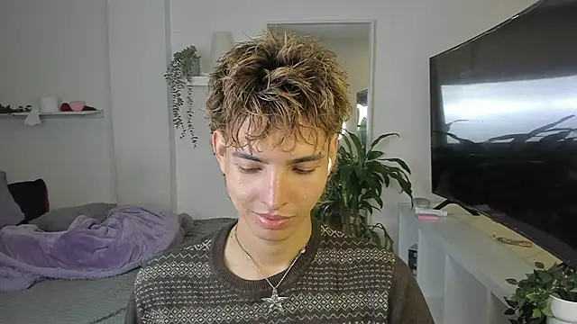 santy-kitty online show from 10/30/25, 01:29