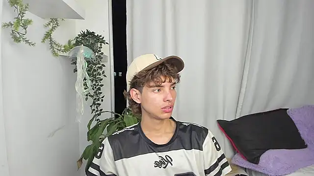 santy-kitty online show from 01/11/26, 01:10