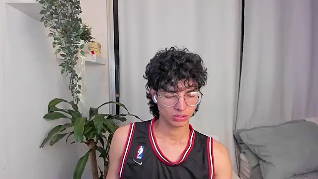 santy-kitty online show from 02/19/26, 03:24