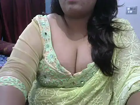 Snapshot of Kaira121 chatting on 11/13/25, 06:29 Kaira121 online show from 11/13/25, 06:29