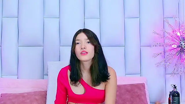 AlliciaKim online show from 02/28/25, 10:17