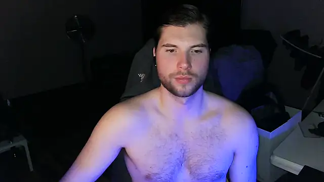 Snapshot of Ironman220 chatting on 03/19/25, 05:50 Ironman220 online show from 03/19/25, 05:50