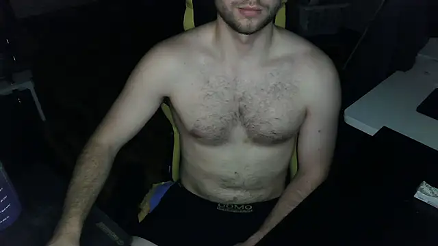 Snapshot of Ironman220 chatting on 12/04/25, 06:27 Ironman220 online show from 12/04/25, 06:27