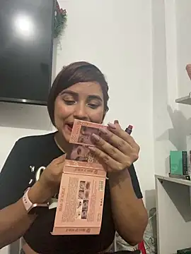 perlita05 online show from 03/05/25, 01:21