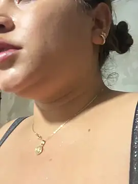 perlita05 online show from 10/04/25, 08:18