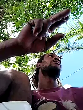 Snapshot of gwadaa9 chatting on 12/12/24, 03:48 gwadaa9 online show from 12/12/24, 03:48