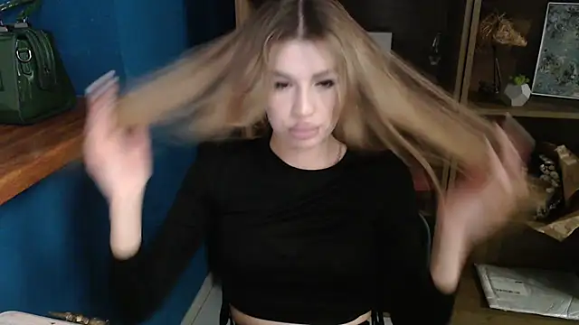 Snapshot of Your_Jessy chatting on 03/07/25, 02:12 Your Jessy online show from 03/07/25, 02:12