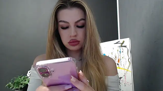 Snapshot of Your_Jessy chatting on 10/05/25, 01:09 Your Jessy online show from 10/05/25, 01:09