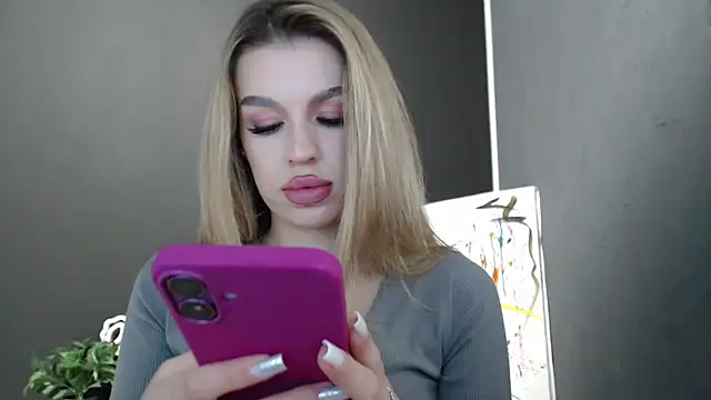 Snapshot of Your_Jessy chatting on 10/22/25, 12:27 Your Jessy online show from 10/22/25, 12:27