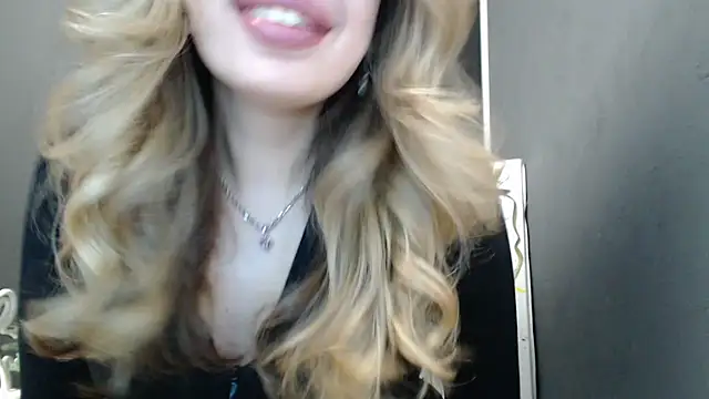 Snapshot of Your_Jessy chatting on 04/27/26, 01:09 Your Jessy online show from 04/27/26, 01:09
