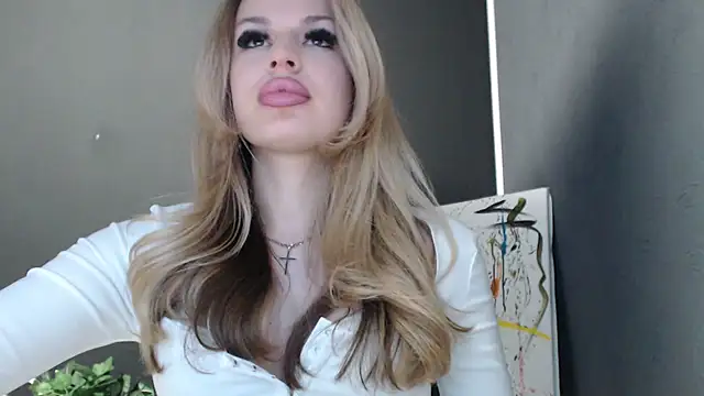 Snapshot of Your_Jessy chatting on 05/28/26, 04:15 Your Jessy online show from 05/28/26, 04:15