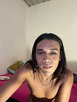 Snapshot of miss_mestiza chatting on 10/18/25, 06:52 miss mestiza online show from 10/18/25, 06:52