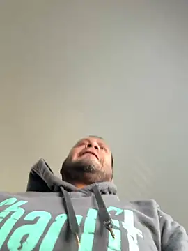 elamante03 online show from 12/05/24, 07:49