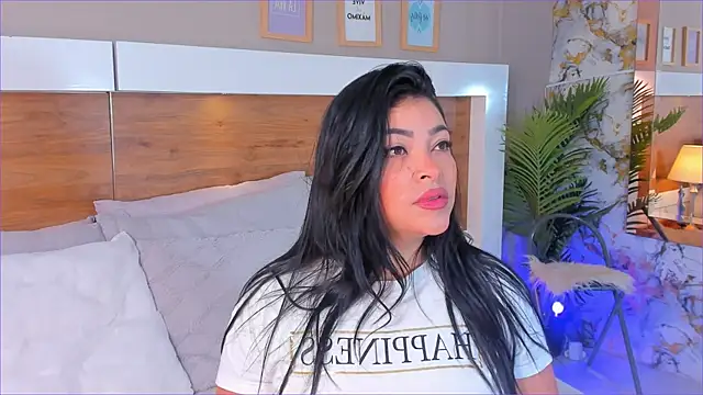 Snapshot of EmaBakker chatting on 11/20/25, 12:27 EmaBakker online show from 11/20/25, 12:27