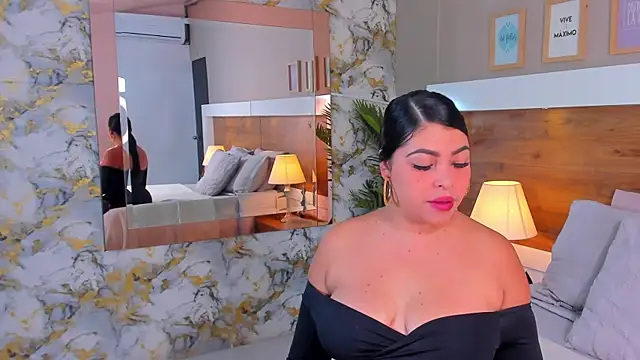 Snapshot of EmaBakker chatting on 12/02/25, 11:26 EmaBakker online show from 12/02/25, 11:26