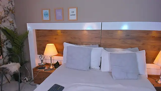 EmaBakker online show from 03/08/26, 06:28