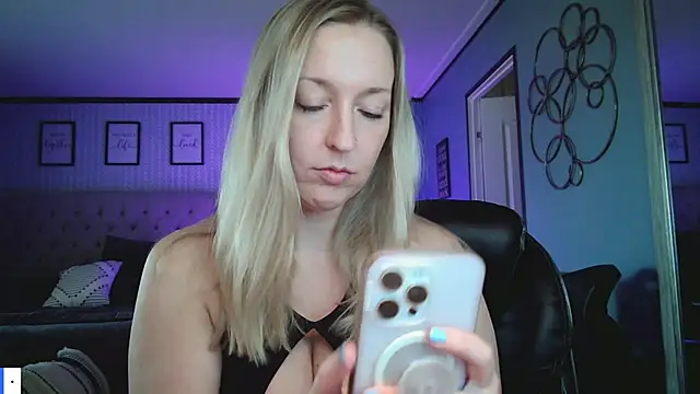 lucyallen4201 online show from 03/13/25, 05:39