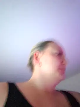 Snapshot of Milas_Dreams chatting on 10/23/25, 07:12 Milas Dreams online show from 10/23/25, 07:12