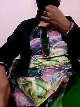 Snapshot of Mahi_Baby25 chatting on 12/22/25, 03:53 Mahi Baby25 online show from 12/22/25, 03:53