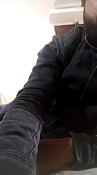 Snapshot of pura43 chatting on 01/13/25, 07:00 pura43 online show from 01/13/25, 07:00