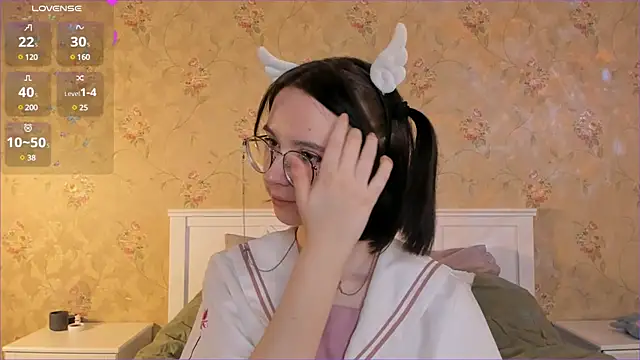 Snapshot of Nora_Failure chatting on 12/19/24, 11:07 Nora Failure online show from 12/19/24, 11:07