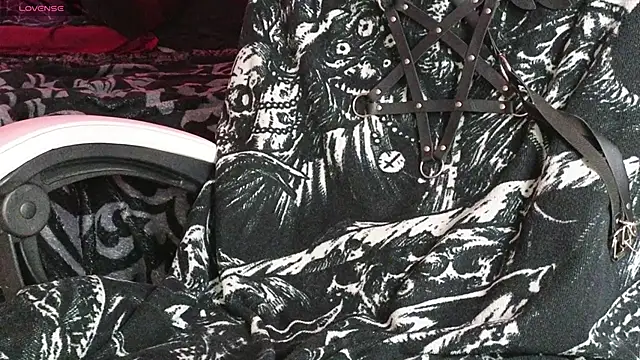 Devil s bride online show from 04/20/26, 04:32