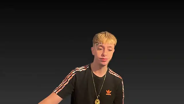 twentywithafelonyy online show from 01/03/25, 07:39