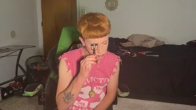 twentywithafelonyy online show from 11/21/25, 08:46