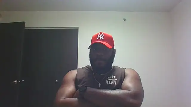 Snapshot of Stayinalive1992 chatting on 03/20/26, 03:55 Stayinalive1992 online show from 03/20/26, 03:55