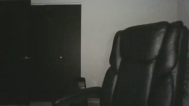 Snapshot of Stayinalive1992 chatting on 03/26/26, 03:01 Stayinalive1992 online show from 03/26/26, 03:01