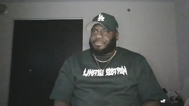 Snapshot of Stayinalive1992 chatting on 04/11/26, 03:22 Stayinalive1992 online show from 04/11/26, 03:22
