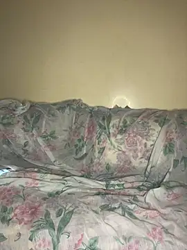 Snapshot of Layla-daloua chatting on 12/21/24, 01:47 Layla-daloua online show from 12/21/24, 01:47