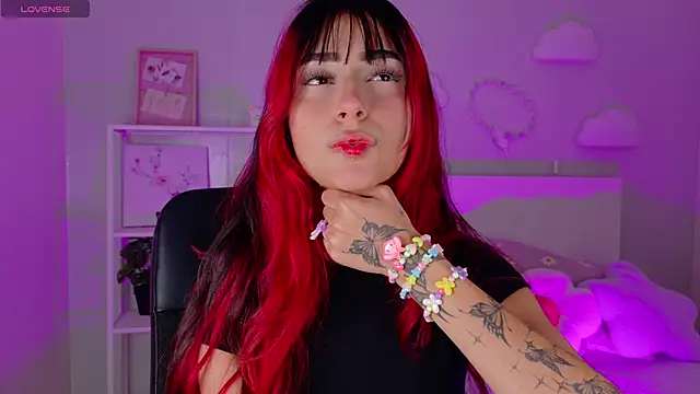 ParisFox  online show from 01/14/26, 10:03